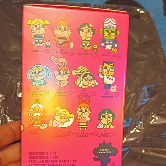 POP MART Powerpuff Girls Crybaby Action Figure Set - Pink and Green - Picture 3 of 5